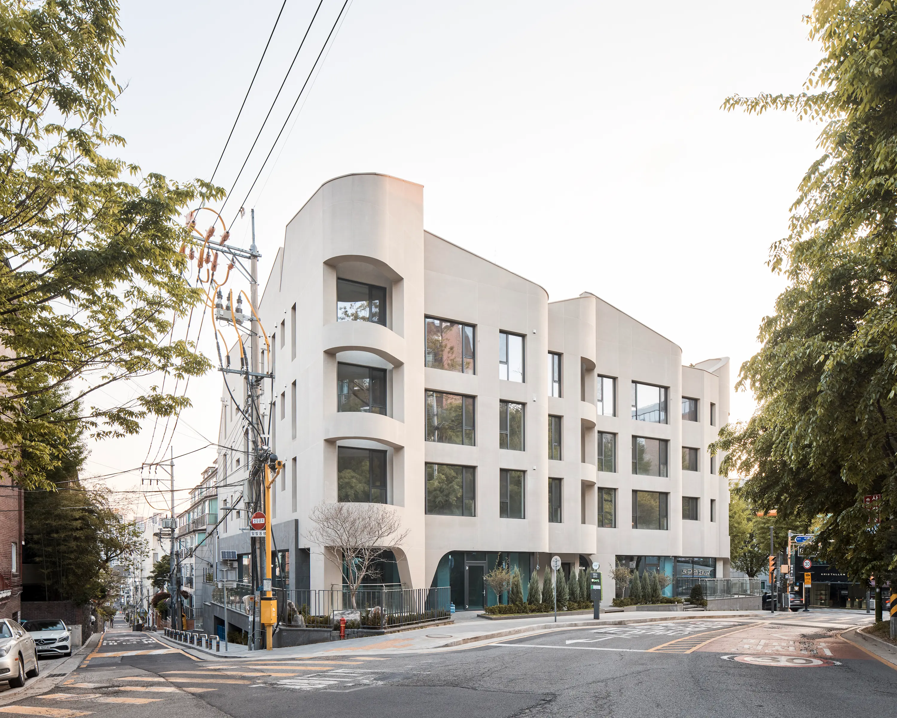 메종 르쏘메 서래마을 카페거리 전경